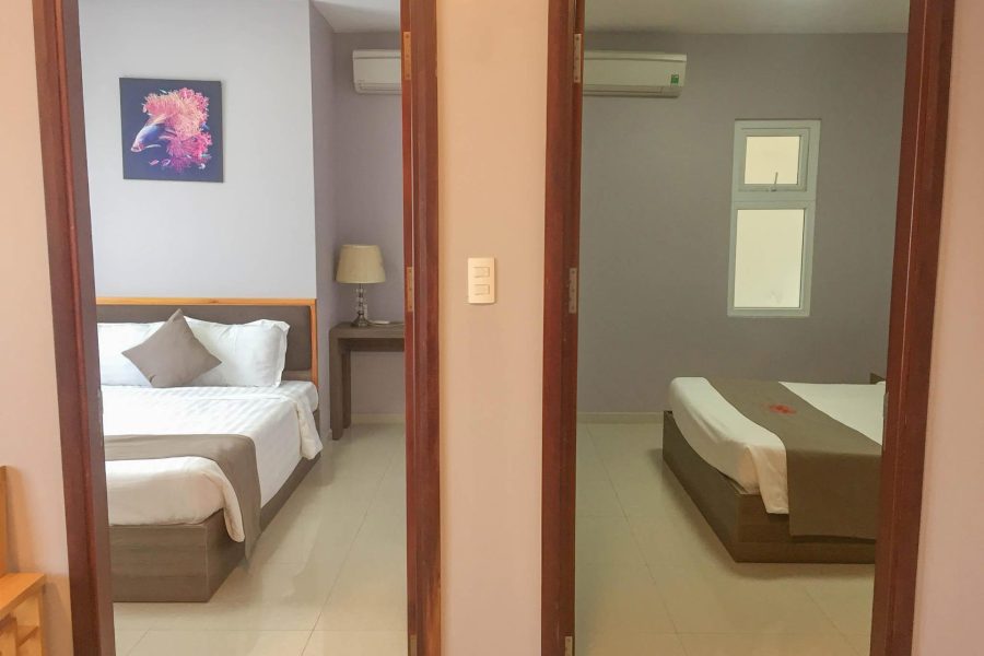Two Beg Room